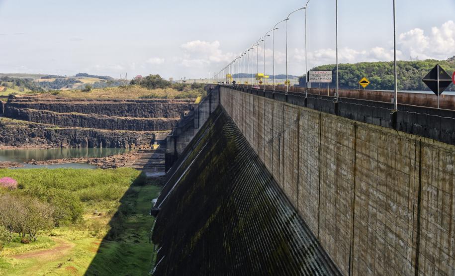 Divisão de Licenciamento Estratégico do Instituto Água e Terra (IAT) bateu em 2025 novo recorde de aprovação de plano de empreendimentos hidrelétricos no Estado