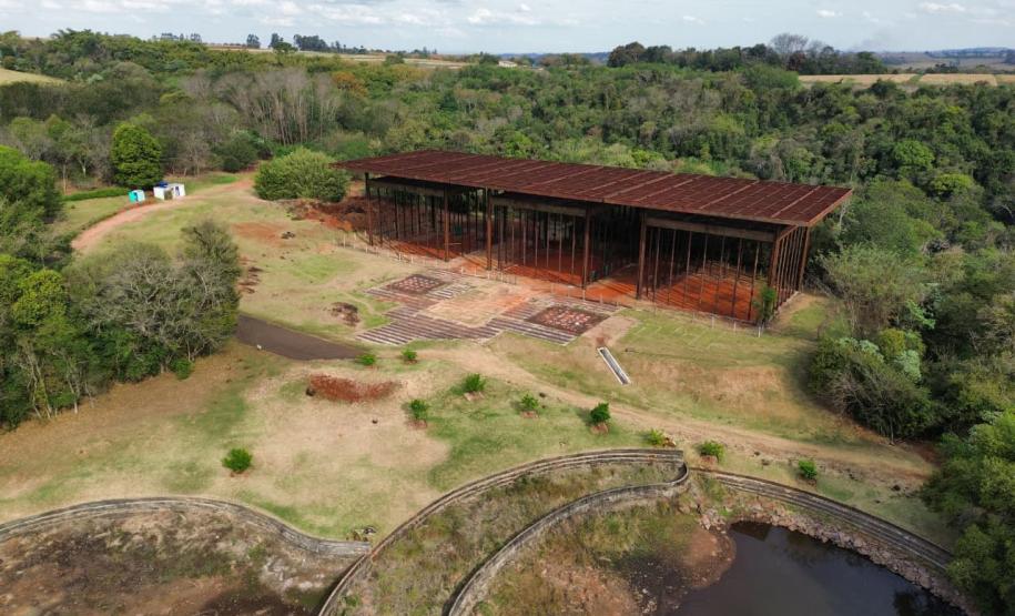 Avançam os serviços para revitalização do Jardim Botânico de Londrina