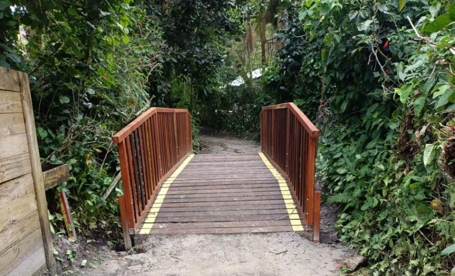 Passarela na Ilha do Mel