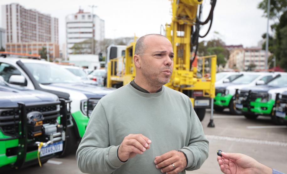 Paraná reforça fiscalização ambiental com 50 caminhonetes e novo helicóptero