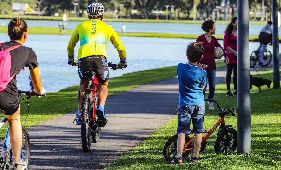 Após 2ª temperatura mais alta do ano e recordes de calor, Paraná terá nova frente fria