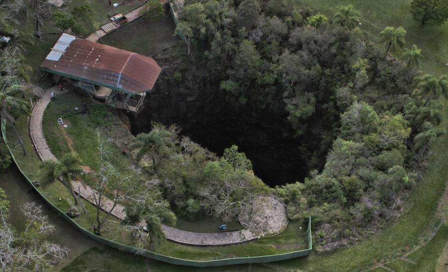 Em ritmo acelerado, obras do Elevador Panorâmico de Vila Velha alcançam 22%