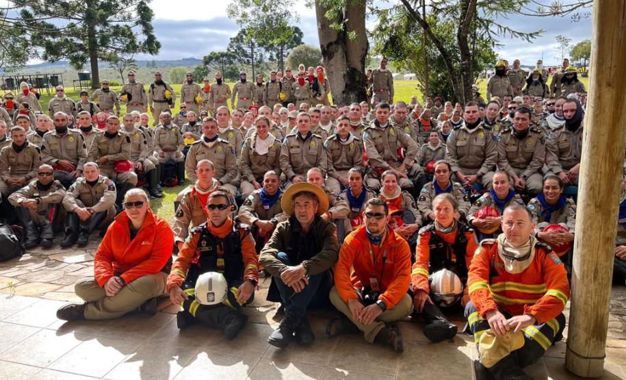 Para garantir a segurança dos quase 1,6 mil voluntários que ajudam na conservação ambiental do Paraná, o Instituto Água e Terra disponibiliza desde 2020 um seguro de vida para todas as pessoas cadastradas nas diferentes frentes de atuação