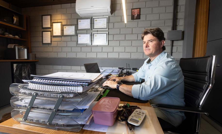 A Fazenda Pau Furado, localizada em Teixeira Soares, nos Campos Gerais, possui a certificação internacional RTRS.