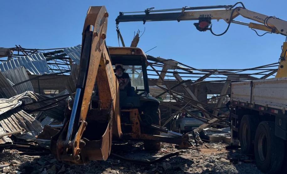 IAT envia caminhões, equipamentos e servidores para ajudar na reconstrução de Rio Bonito do Iguaçu