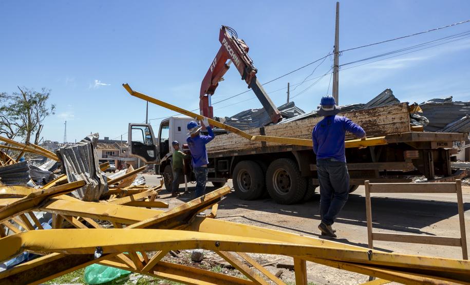 IAT define pontos para destinação dos resíduos gerados pelo tornado em Rio Bonito do Iguaçu