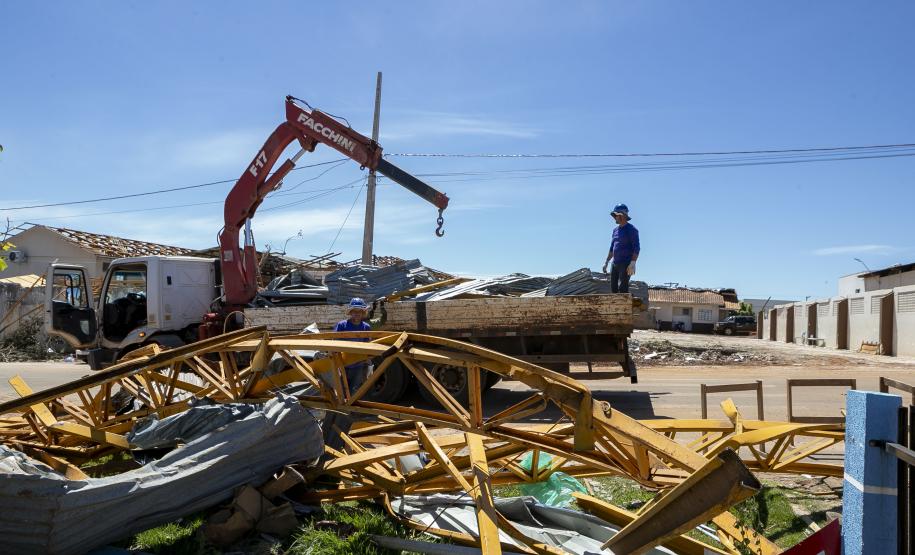 IAT define pontos para destinação dos resíduos gerados pelo tornado em Rio Bonito do Iguaçu