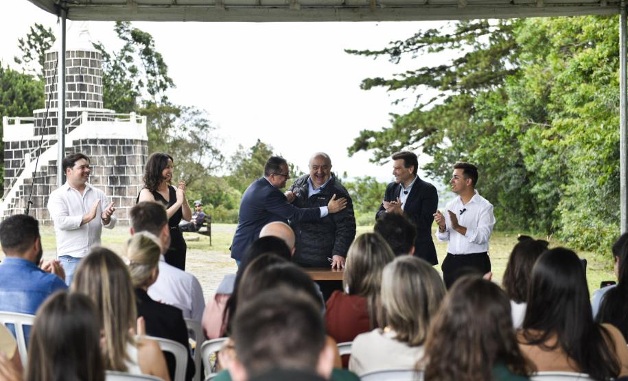 Estado firma convênios para ampliar áreas de preservação e fortalecer o turismo na Lapa