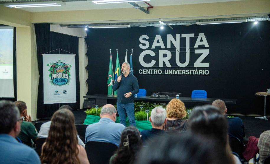 Instituto Água e Terra entregou nesta quinta-feira dez Planos de Manejo para as Unidades de Conservação (UCs). Nesta sexta-feira (12) será feito o repasse de 19 caminhonetes Ford Ranger