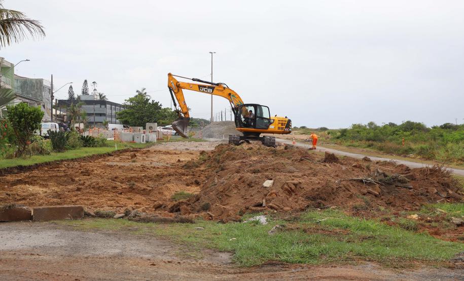 Já em andamento, obras de requalificação da orla de Pontal do Paraná vão melhorar balneários