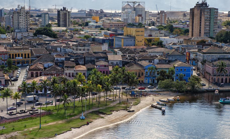 O Litoral do Paraná alcançou R$ 1,6 bilhão em investimentos públicos e privados ao longo de 2025, 246% superior ao movimentado em 2024.