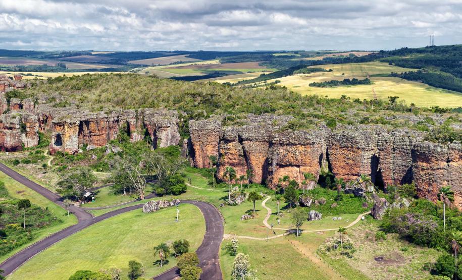 Mais de 660 mil pessoas visitaram as Unidades de Conservação e complexos ambientais vinculados ao Governo do Paraná em 2025, um crescimento de 12% em relação a 2024