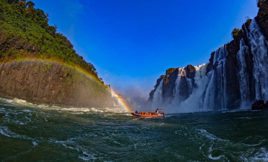 Semana deve ser de muito calor no Paraná com chuva no início do Carnaval