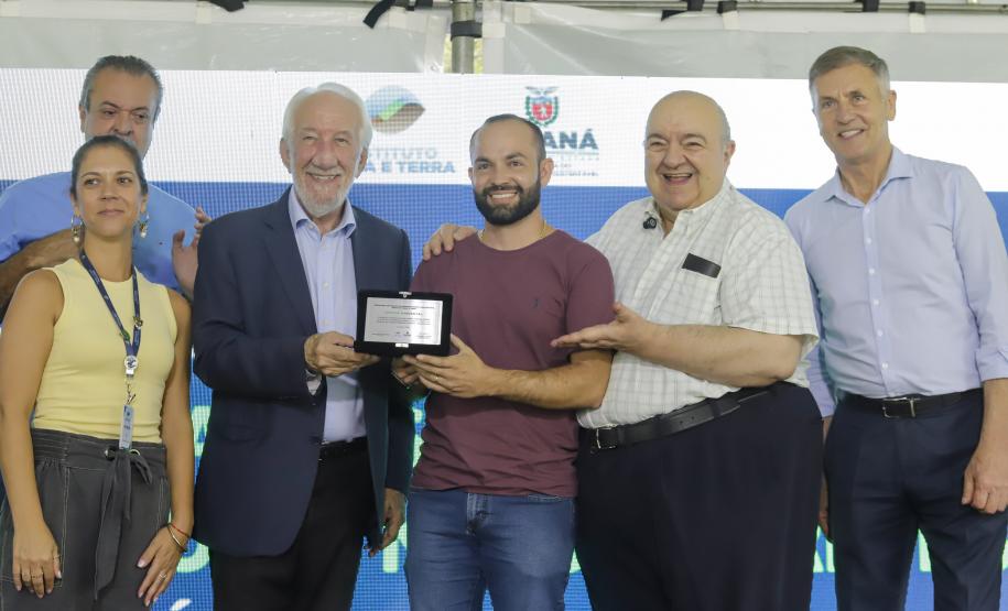 Governo entrega equipamentos e carros para reforçar cuidados com Unidades de Conservação