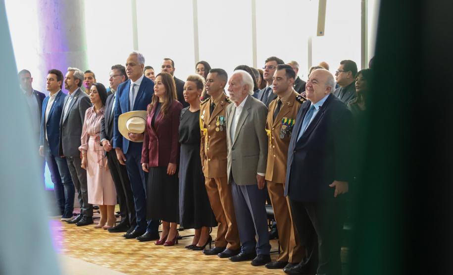 Greca é homenageado com Medalha de Mérito da Casa Militar