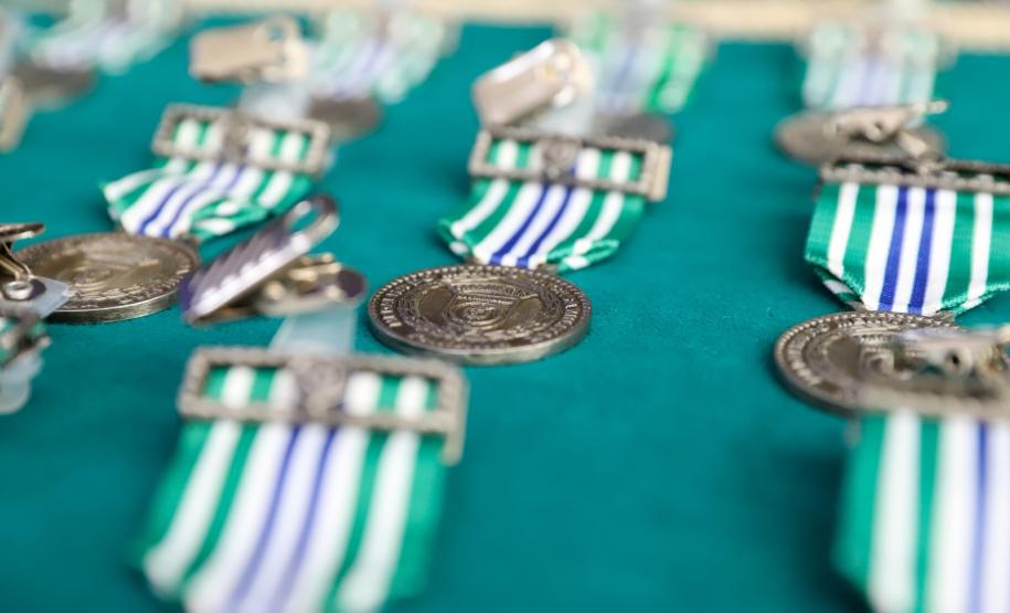 Greca é homenageado com Medalha de Mérito da Casa Militar