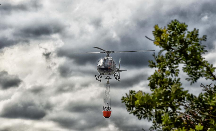 Centro de Operações Aéreas do IAT capacita pilotos para combate a incêndios