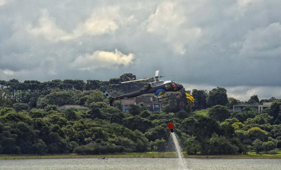 Centro de Operações Aéreas do IAT capacita pilotos para combate a incêndios