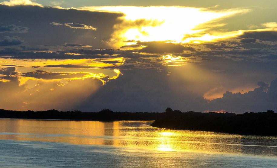 Última semana do verão terá calor e temporais no Paraná; outono começa na sexta