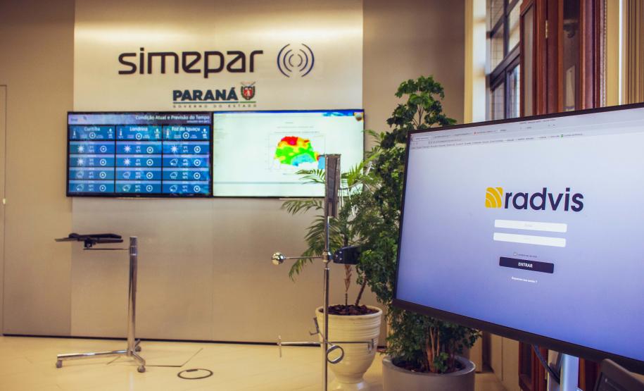 Simepar completa 33 anos com expansão nos sistemas de monitoramento