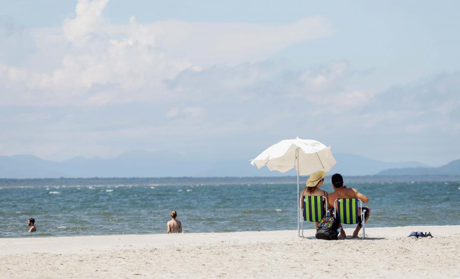 Fim de semana será de sol e calor pelo Paraná, prevê o Simepar
