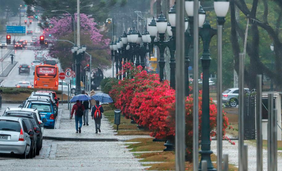 Semana terá "amostra grátis" do outono, com temperaturas amenas e chuva isolada
