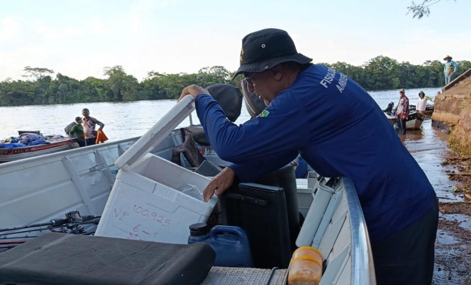 Agentes do IAT abordam 150 embarcações na primeira ação de fiscalização após a Piracema