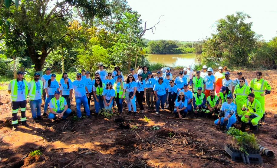IAT e EPR Litoral Pioneiro promovem recuperação de mata ciliar no Rio Paranapanema