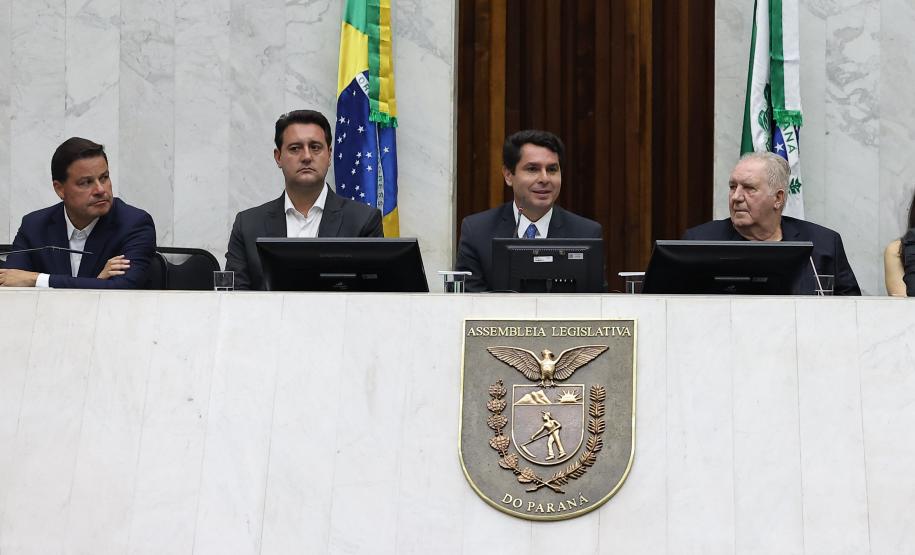 Governador participa da entrega do título de Cidadão Benemérito a José Luiz Scroccaro