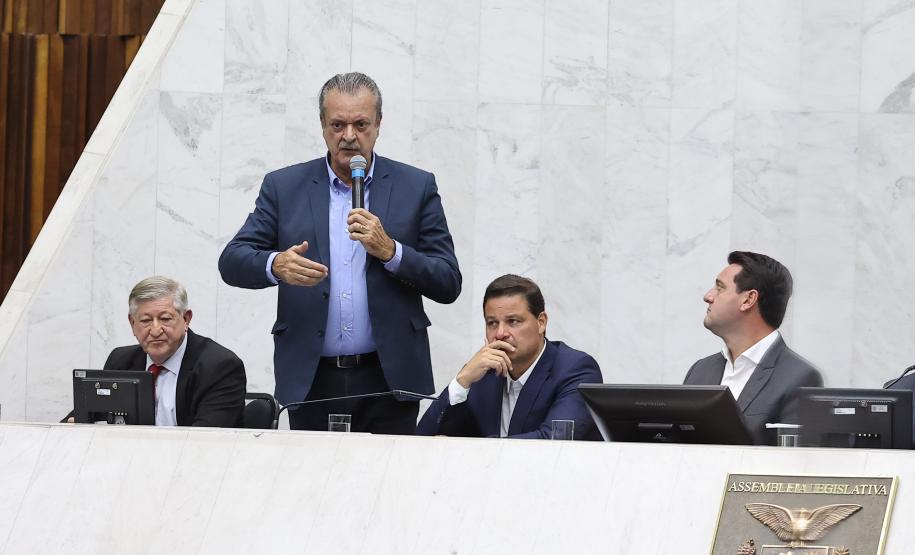 Governador participa da entrega do título de Cidadão Benemérito a José Luiz Scroccaro