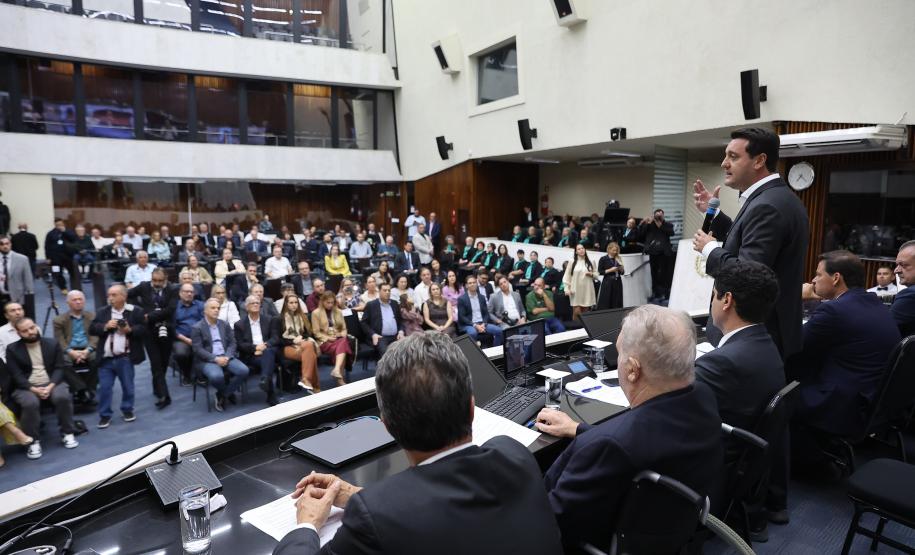 Governador participa da entrega do título de Cidadão Benemérito a José Luiz Scroccaro