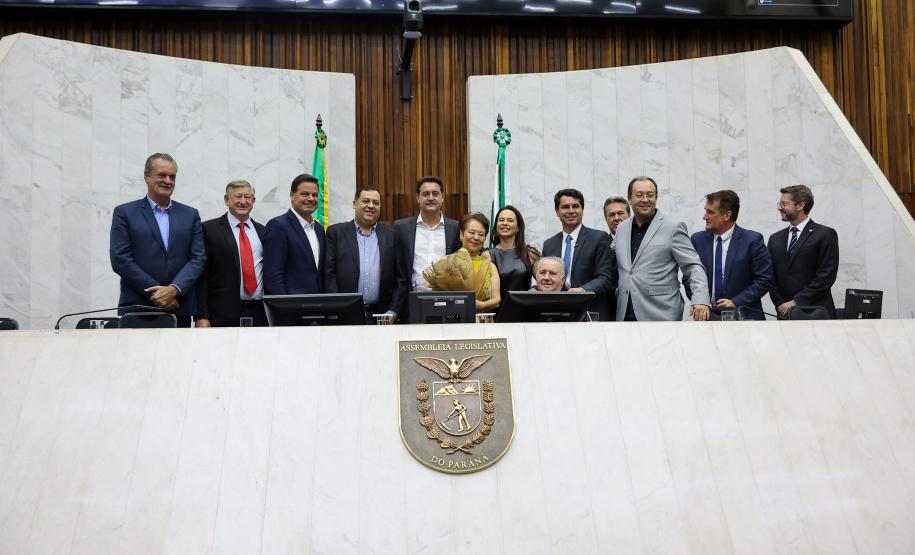 Governador participa da entrega do título de Cidadão Benemérito a José Luiz Scroccaro