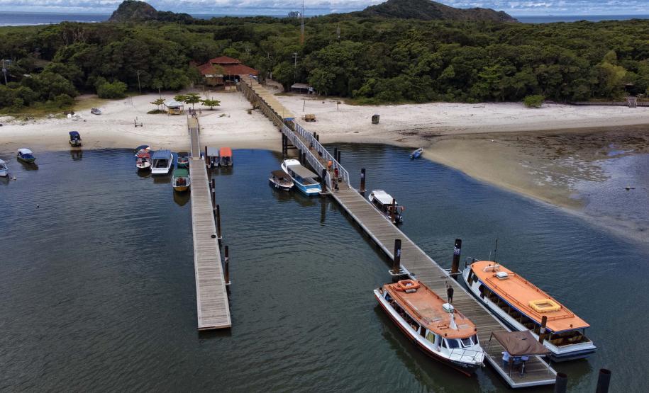 IAT conclui neste mês a instalação de oito flutuantes no Litoral do Paraná