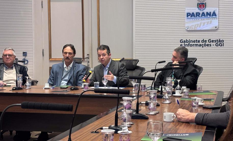 Programa de irrigação no Noroeste do Paraná avança com a compra de torres de fluxo