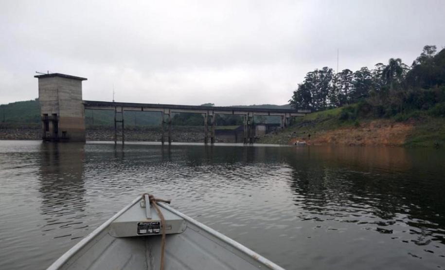 IAT proíbe temporariamente a pesca e uso da água na Represa do Capivari