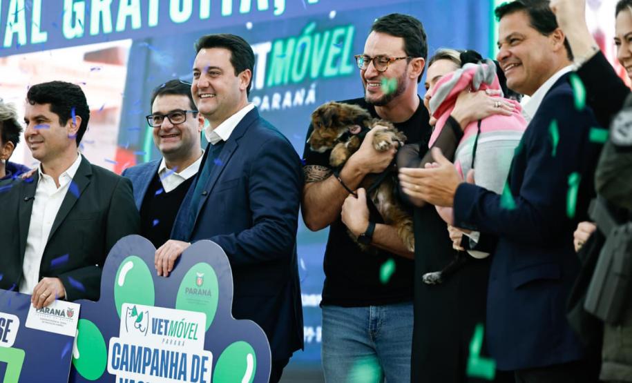 Estado fará 80 mil atendimentos em programa itinerante de consultas e vacinas para cães e gatos