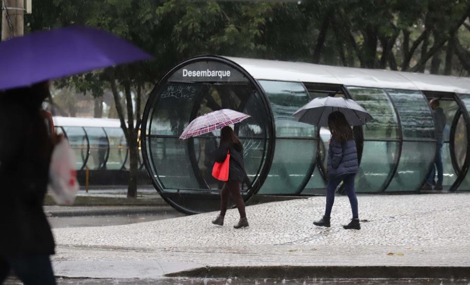 Maio registrou chuvas acima e temperaturas abaixo da média no Paraná, aponta Simepar