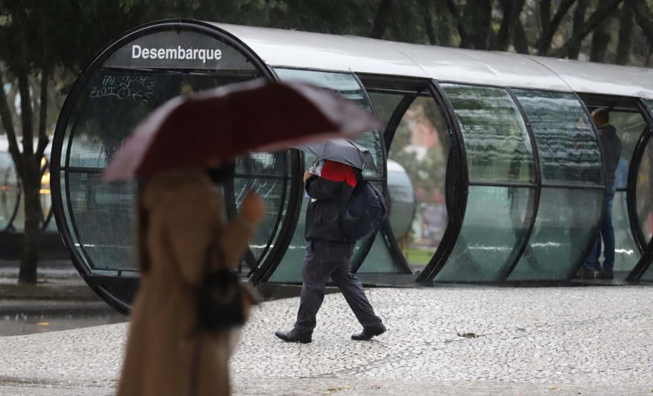 Maio registrou chuvas acima e temperaturas abaixo da média no Paraná, aponta Simepar