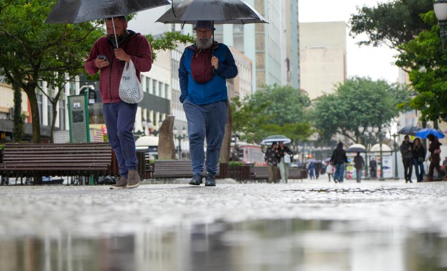Simepar prevê tempestades nas regiões Oeste e Norte do Paraná entre quinta e sexta-feira
