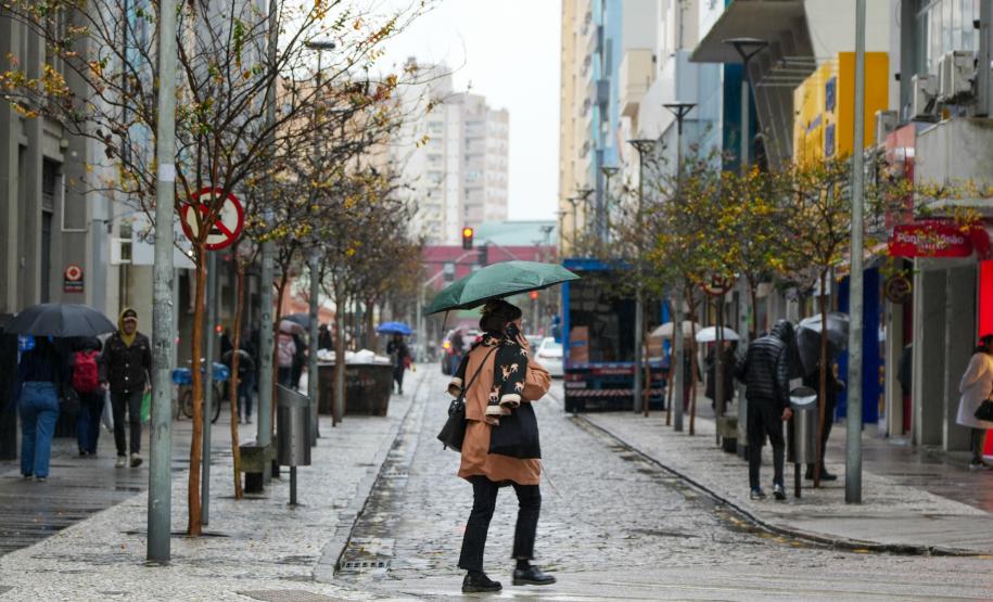 Inverno de 2026 será mais quente e chuvoso do que a média, prevê o Simepar