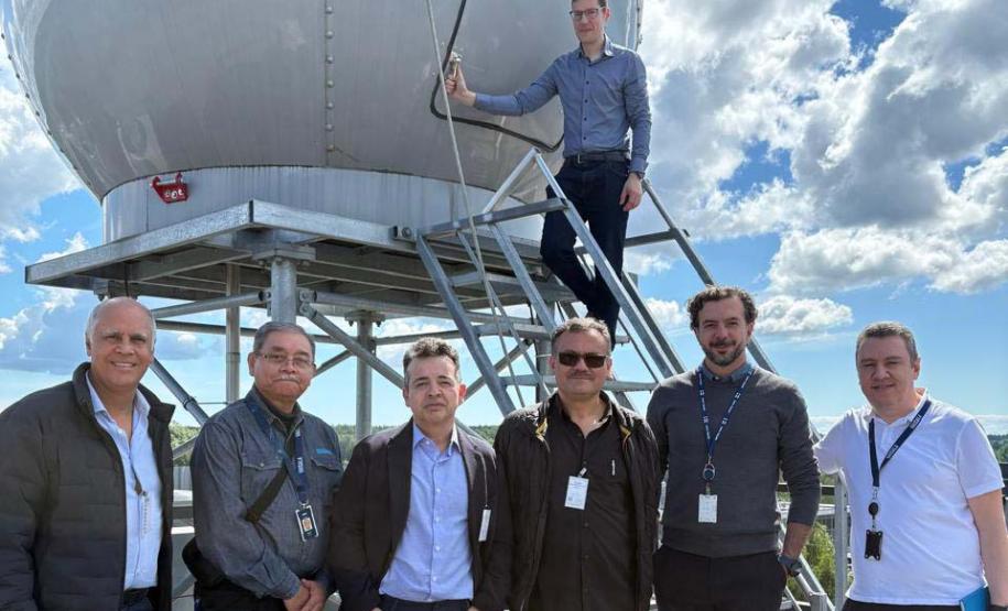 Equipes do Simepar e do IAT testam novo radar meteorológico na Finlândia