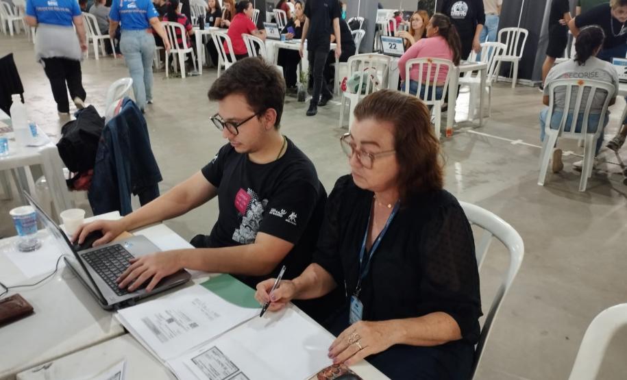 Instituto Água e Terra entregou mais 24 matrículas de imóveis regularizados em Cerro Azul, na Região Metropolitana de Curitiba