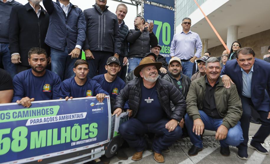 R$ 70,8 milhões: governador entrega veículos e equipamentos para fortalecer gestão ambiental