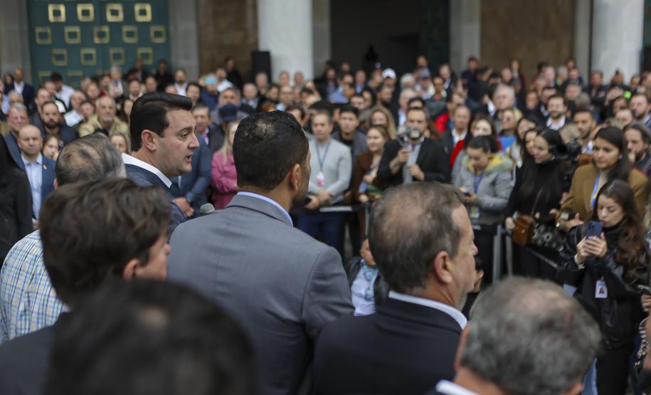 R$ 70,8 milhões: governador entrega veículos e equipamentos para fortalecer gestão ambiental