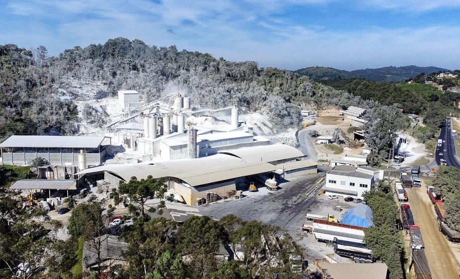 Com crescimento de 11,7% em 2025, comercialização de minérios atinge R$ 2,9 bilhões no Paraná