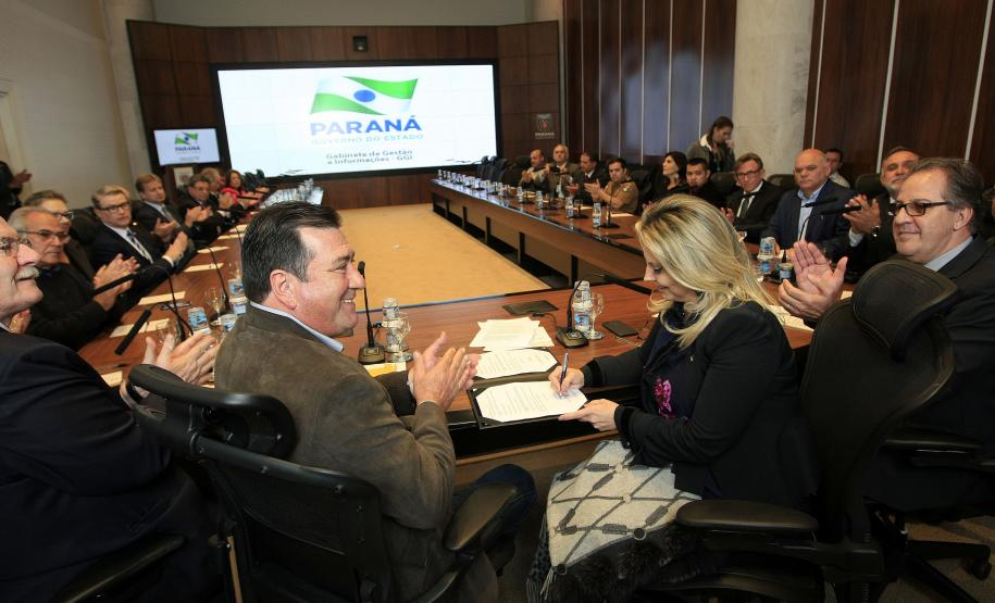 Programa de Monitoramento da Qualidade do Ar A governadora em exercício Cida Borghetti participou nesta segunda-feira(19) no GGI-Gabinete de Gestão e Informações do lançamento do Programa de Monitoramento da Qualidade do Ar.  - Curitiba/Pr, 19/06/2017.Foto: Jonas Oliveira/Vice Governadoria