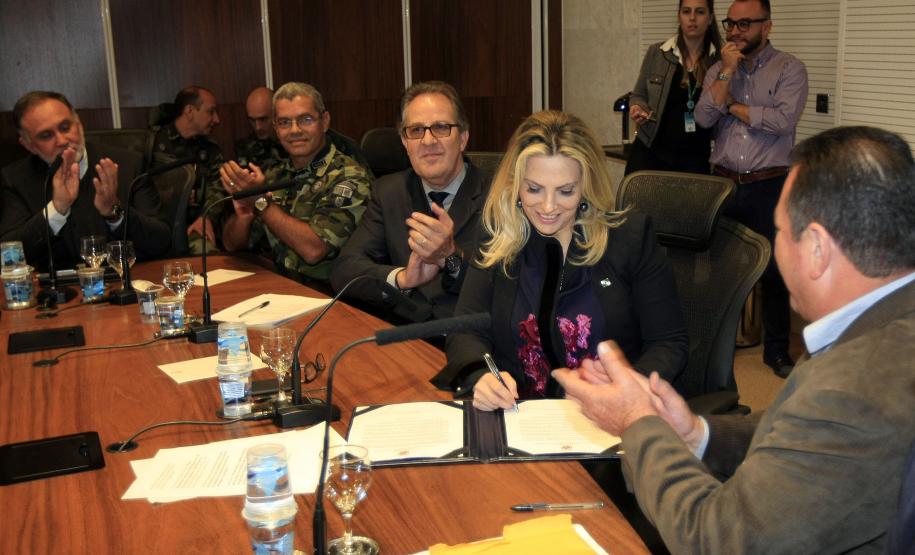 Programa de Monitoramento da Qualidade do Ar A governadora em exercício Cida Borghetti participou nesta segunda-feira(19) no GGI-Gabinete de Gestão e Informações do lançamento do Programa de Monitoramento da Qualidade do Ar.  - Curitiba/Pr, 19/06/2017.Foto: Jonas Oliveira/Vice Governadoria