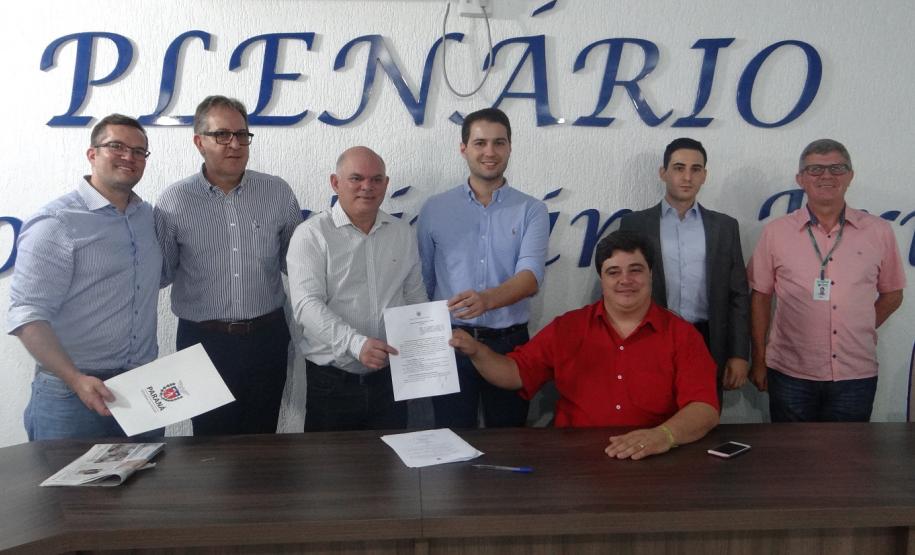 A Secretaria de Estado do Meio Ambiente e Recursos Hídricos e o Instituto de Terras, Cartografia e Geologia do Paraná (ITCG) entregaram nesta sexta-feira (10) o mapeamento de áreas de risco de Marmeleiro, região sudoeste do Estado