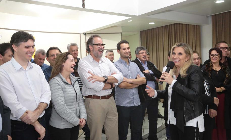 Em solenidade na Câmara Municipal de Francisco Beltrão, neste sábado (30), a governadora Cida Borghetti anunciou R$ 87 milhões para obras de infraestrutura a ações na região Sudoeste. Dos recursos, R$ 76,6 milhões fazem parte do Programa Estadual de Recuperação e Conservação de Estradas, que tem R$ 1,5 bilhão para melhorias na malha rodoviária estadual.-. Francisco Beltrão,30/06/2018 Foto:Jaelson Lucas / ANPr