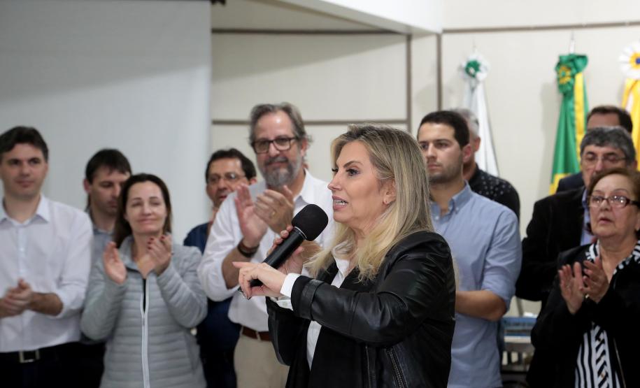 Em solenidade na Câmara Municipal de Francisco Beltrão, neste sábado (30), a governadora Cida Borghetti anunciou R$ 87 milhões para obras de infraestrutura a ações na região Sudoeste. Dos recursos, R$ 76,6 milhões fazem parte do Programa Estadual de Recuperação e Conservação de Estradas, que tem R$ 1,5 bilhão para melhorias na malha rodoviária estadual.-. Francisco Beltrão,30/06/2018 Foto:Jaelson Lucas / ANPr